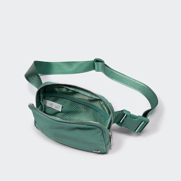 Sustainable Eucalyptus Green Belt Bag for Women - Adjustable & Water-Resistant - Picture 5 of 7